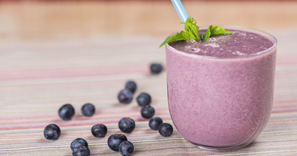 Breakfast Blueberry Smoothie