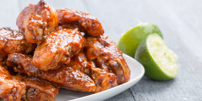 landscape 1445028602 slow cooker chicken wings chipotle