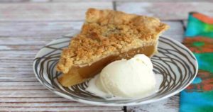 Apple Crumble Pie