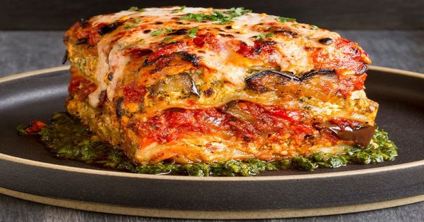 vegetable lasagna with tomato and cream sauce 1
