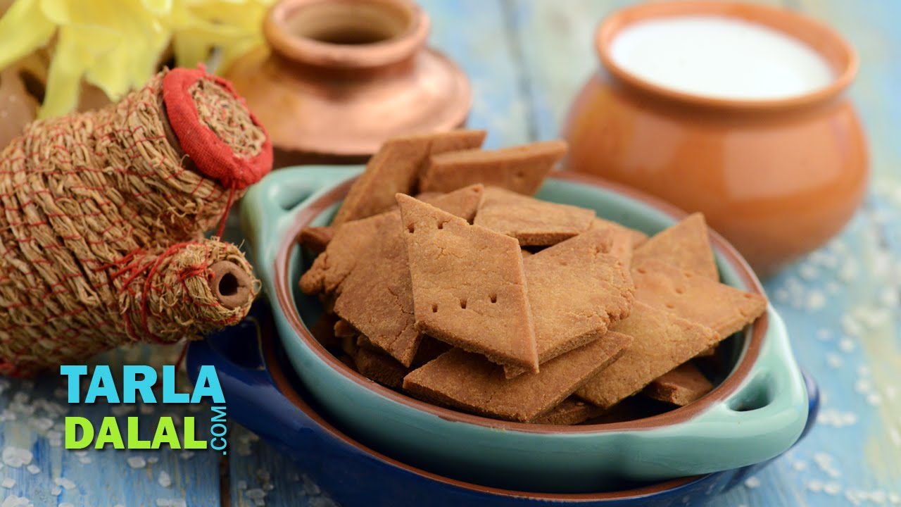 Shakarpara by Tarla Dalal / Diwali Dry Snacks - The Cook Book
