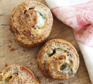 Roquefort walnut rolls